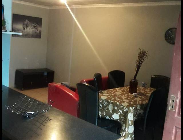 2 BEDROOM HOUSE FOR SALE IN WALLACEDENE